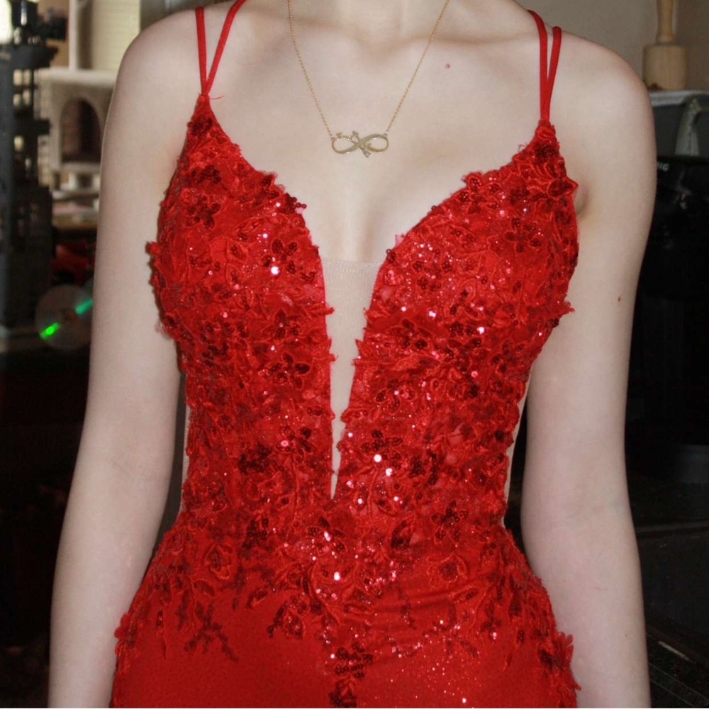 Stunning Scarlet Prom Dress - Picture 5 of 6
